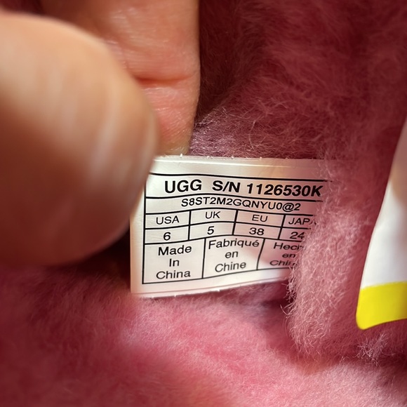 UGG Kid’s Classic II Glitz Shearling Bootie - Picture 9 of 16